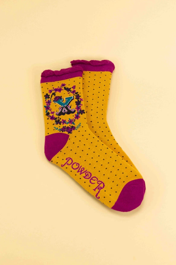 A-Z ALPHABET MONOGRAM LETTER ANKLE SOCKS-POWDER