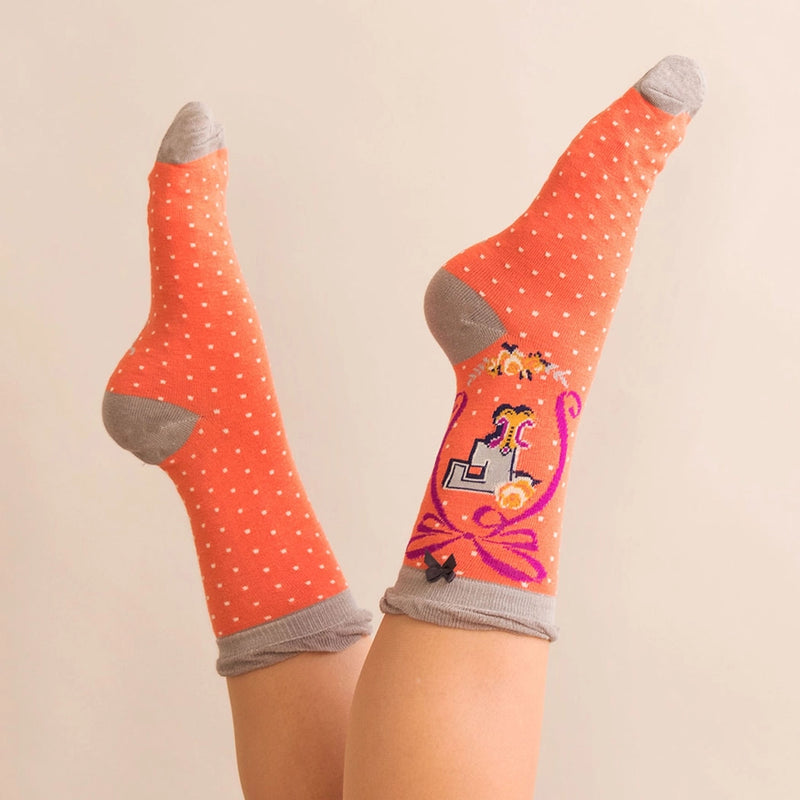 A-Z ALPHABET MONOGRAM LETTER ANKLE SOCKS-POWDER