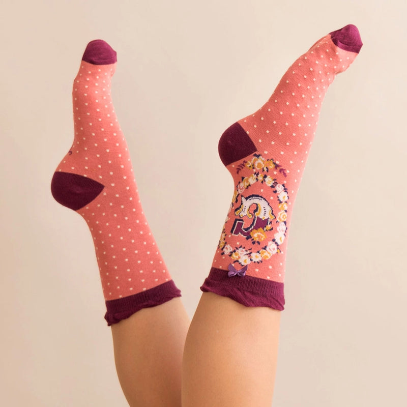 A-Z ALPHABET MONOGRAM LETTER ANKLE SOCKS-POWDER