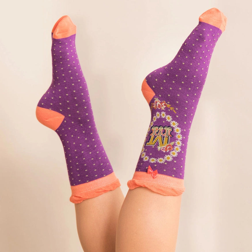 A-Z ALPHABET MONOGRAM LETTER ANKLE SOCKS-POWDER