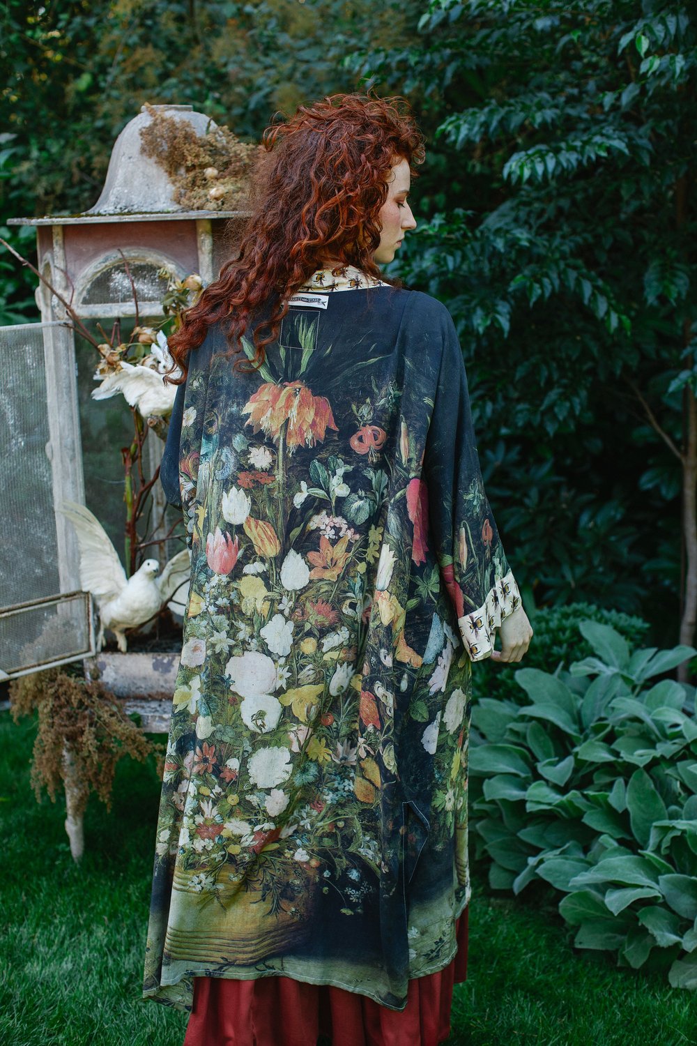 I DREAM OF FLOWERS DUSTER KIMONO ROBE W/BEES-MARKET OF STARS