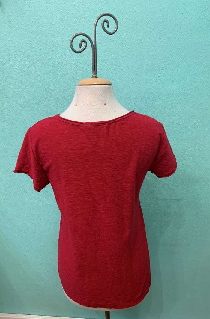 RAW EDGE V-NECK TEE-CARDINAL-CUT LOOSE