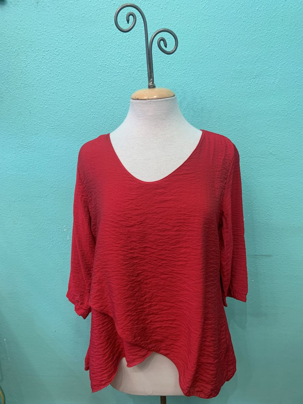 DOUBLE LAYER V-NECK 3/4 SLEEVE-CARDINAL-CUT LOOSE