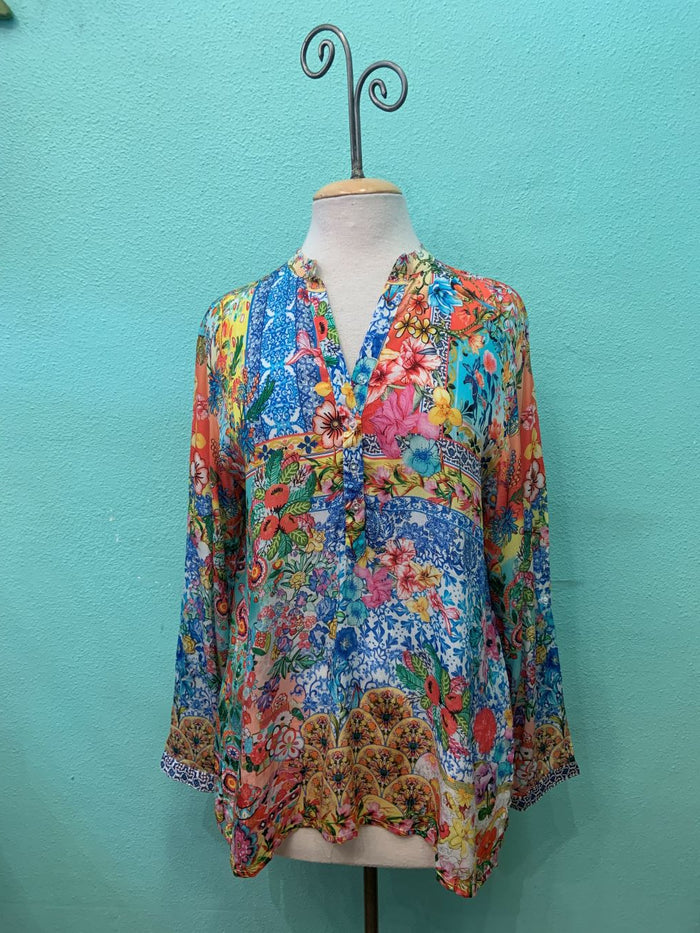 PRINT FLORAL BUTTON HENLEY BLOUSE-SHANA