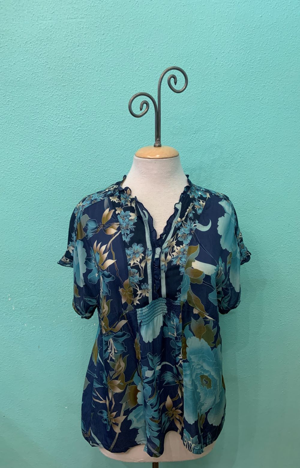 Johnny Was Blue Floral Silk Button Down Top Size Medium M cheapest