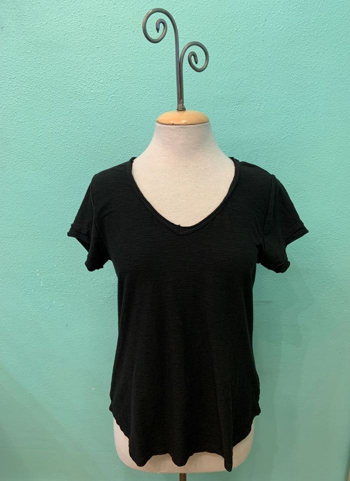 RAW EDGE V-NECK TEE-BLACK-CUT LOOSE