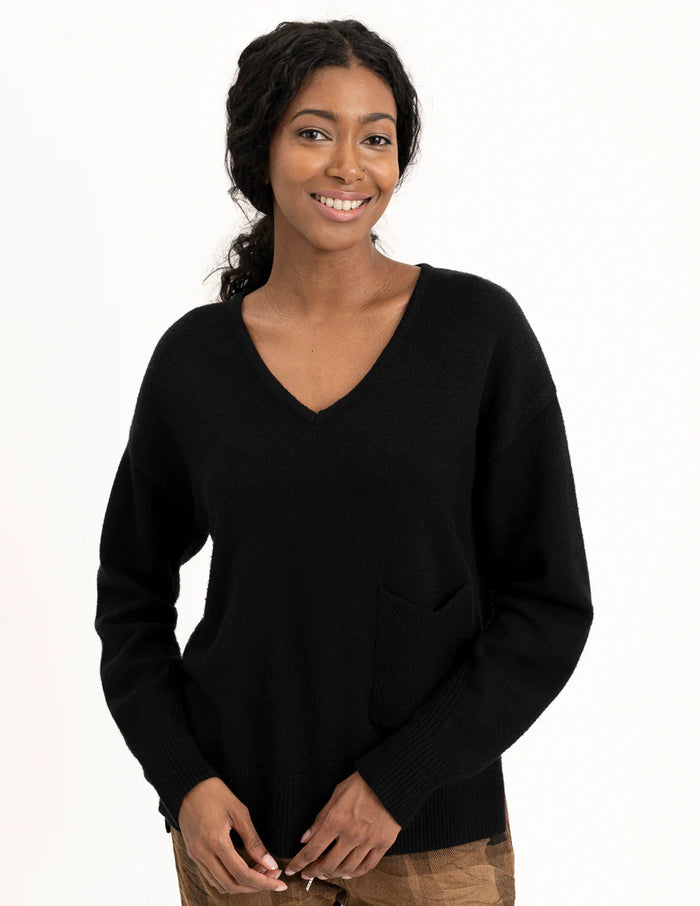 OH SO SOFT V-NECK KNIT SWEATER-BLACK-RENUAR