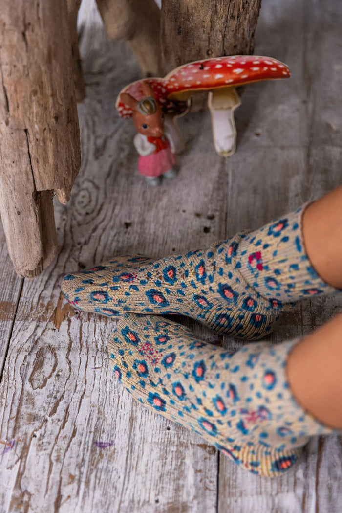 FLORAL LIL DIPPER SOCKS-SCHOOL GIRL-MAGNOLIA PEARL-SOCKS 098