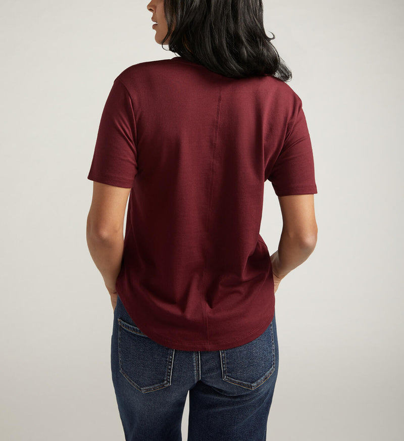 DRAPEY LUXE V-NECK T-WINDSOR WINE-JAG JEANS