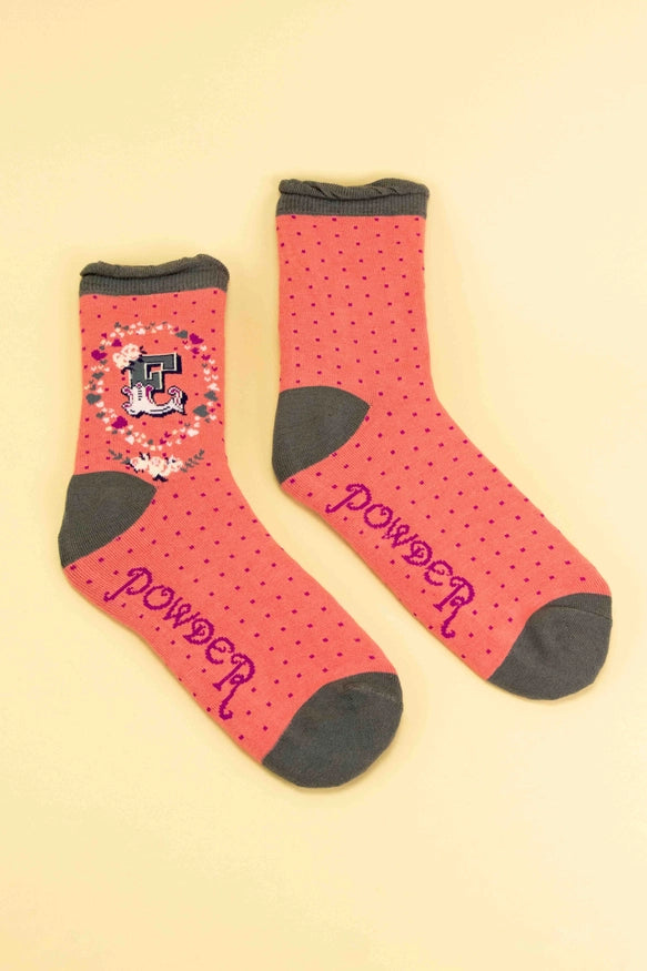 A-Z ALPHABET MONOGRAM LETTER ANKLE SOCKS-POWDER