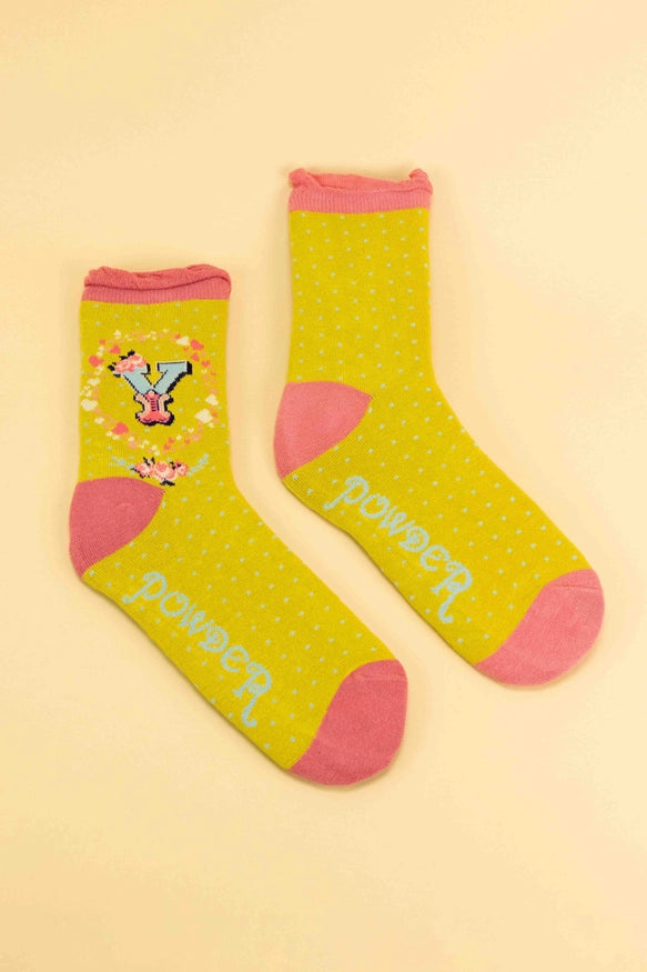 A-Z ALPHABET MONOGRAM LETTER ANKLE SOCKS-POWDER