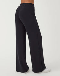 AIR ESSENTIALS WIDE LEG PANT-VERY BLACK-SPANX