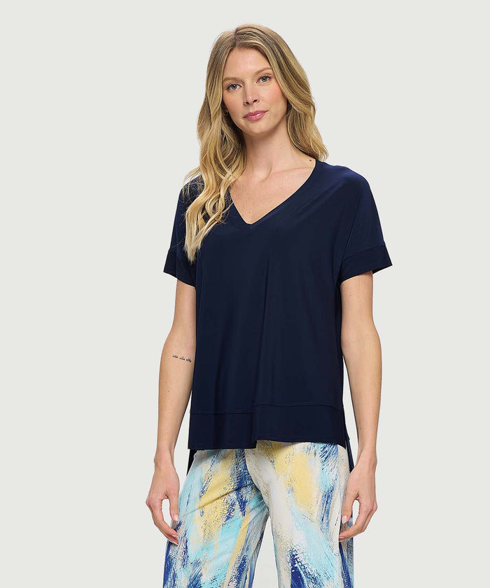 HIGH LOW V-NECK TOP W/ SIDE SLIT-NAVY-LAST TANGO