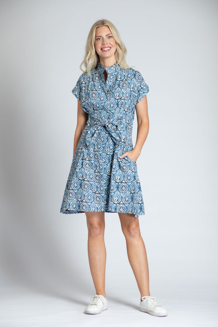 SHORT SLEEVE DRESS W/TIE-APNY